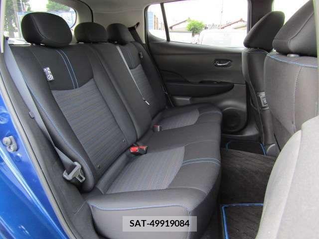 Nissan LEAF 2018-05 297884-18