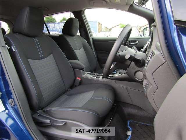 Nissan LEAF 2018-05 297884-17