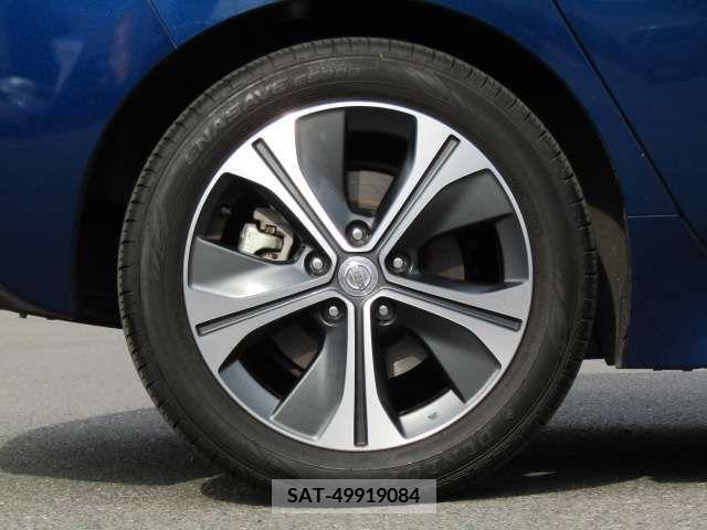 Nissan LEAF 2018-05 297884-9