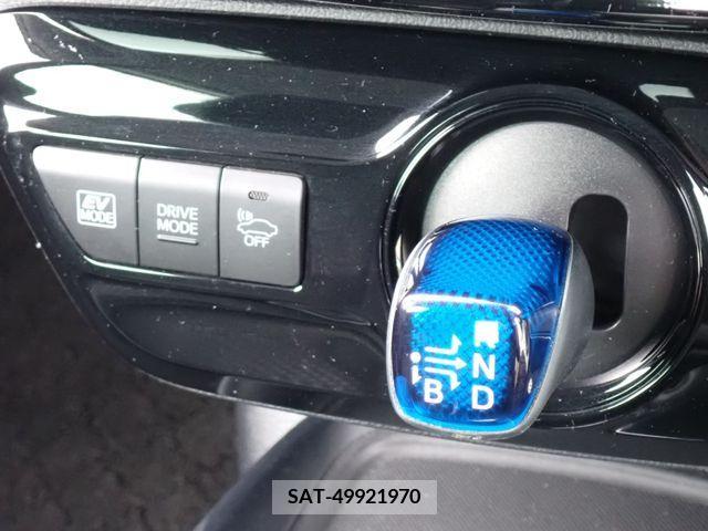 Toyota PRIUS 2019-03 322399-9