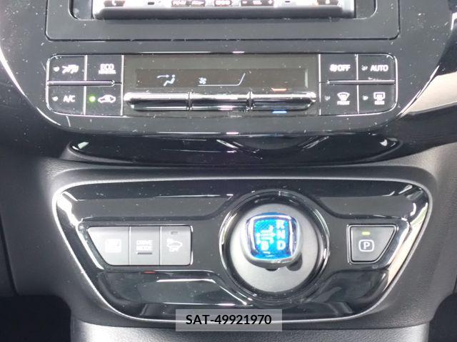 Toyota PRIUS 2019-03 322399-10