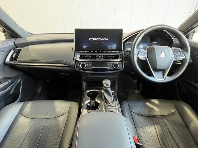 Toyota CROWN SEDAN 2021-02 28863-6