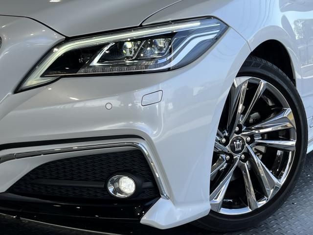 Toyota CROWN SEDAN 2021-02 28863-4