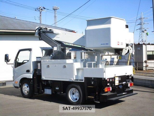 Hino DUTRO 2021-05 215573-4