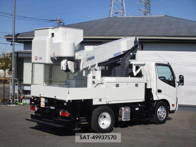 Hino DUTRO 2021-05 215573-5