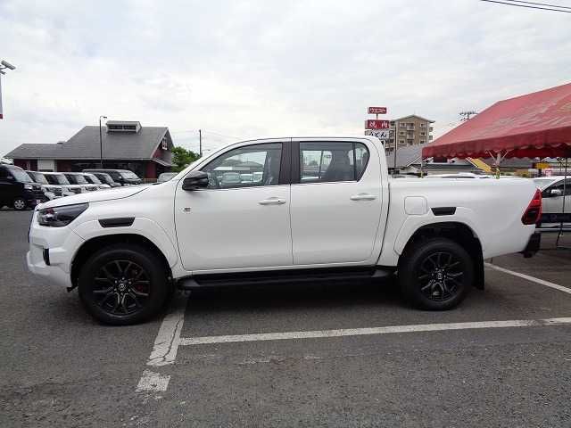 Toyota HILUX 2023-10 196097-19