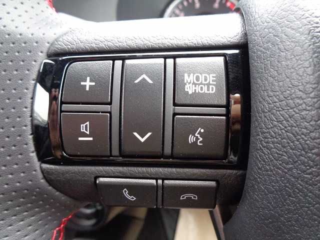 Toyota HILUX 2023-10 196097-6