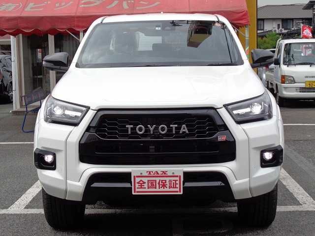 Toyota HILUX 2023-10 196097-18