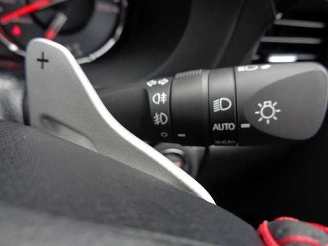 Toyota HILUX 2023-10 196097-5