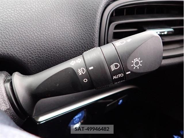 Toyota PRIUS 2022-07 281932-19