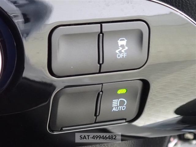 Toyota PRIUS 2022-07 281932-18