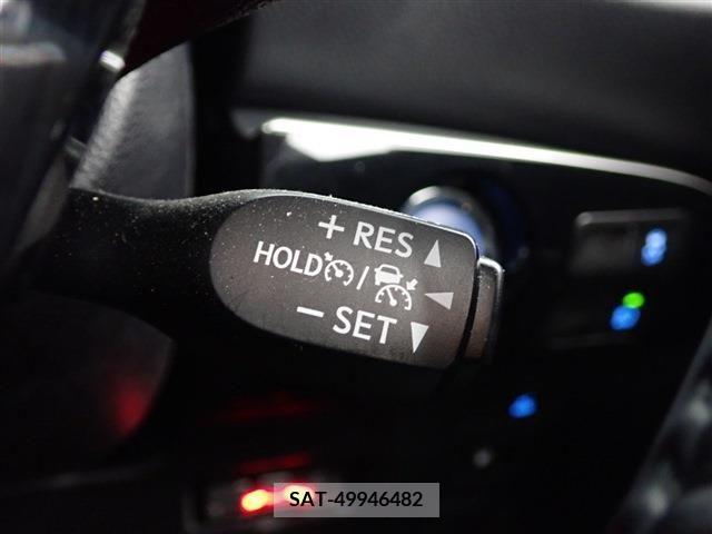 Toyota PRIUS 2022-07 281932-17