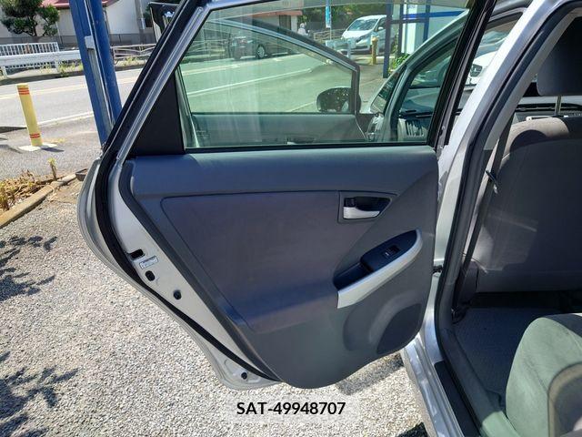 Toyota PRIUS 2010-09 247383-11