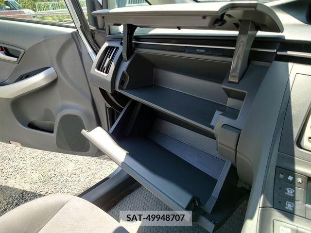 Toyota PRIUS 2010-09 247383-16