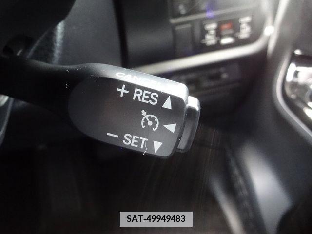 Toyota NOAH 2018-12 336697-19