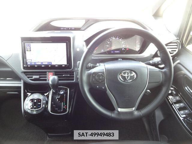 Toyota NOAH 2018-12 336697-11