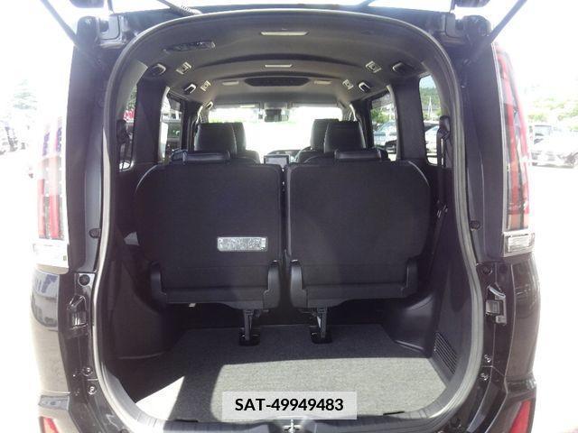 Toyota NOAH 2018-12 336697-10