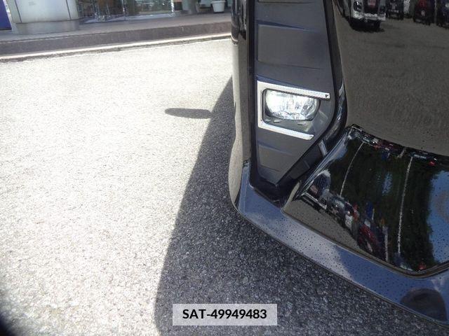 Toyota NOAH 2018-12 336697-27