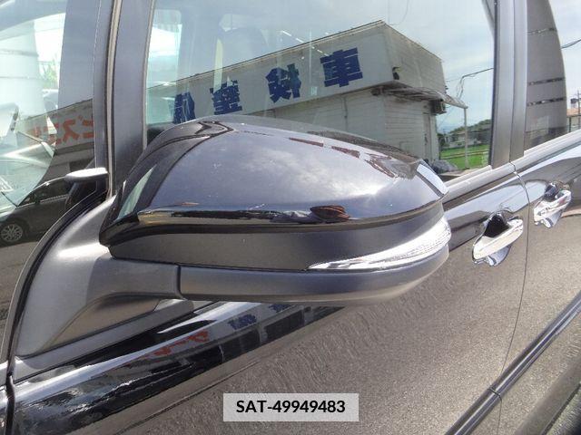 Toyota NOAH 2018-12 336697-24