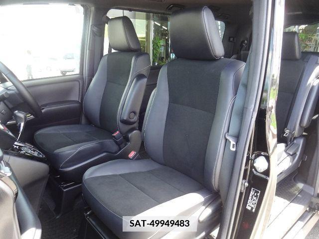 Toyota NOAH 2018-12 336697-8