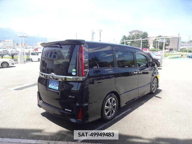Toyota NOAH 2018-12 336697-1