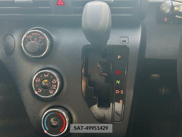Toyota SIENTA 2015-11 298406-19