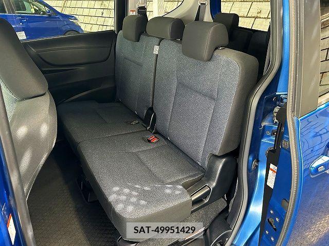 Toyota SIENTA 2015-11 298406-9