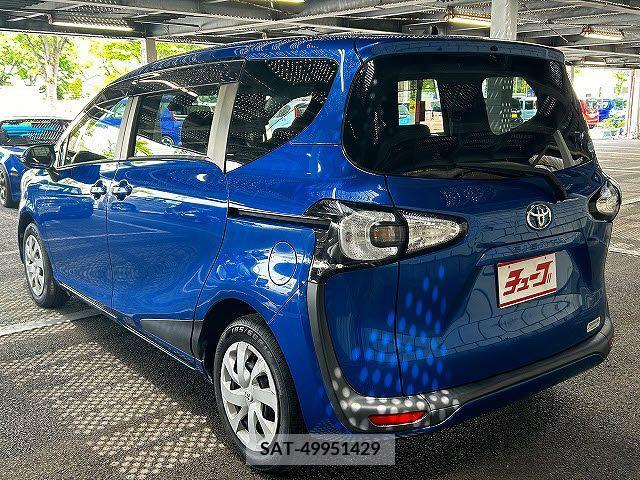 Toyota SIENTA 2015-11 298406-8
