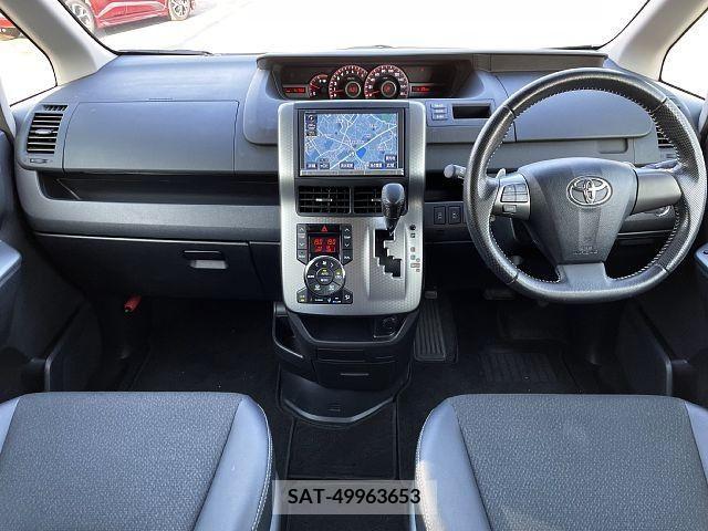 Toyota VOXY 2014-01 289163-1