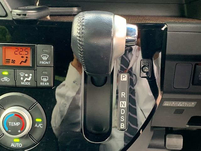 Daihatsu WAKE 2016-12 3531-19