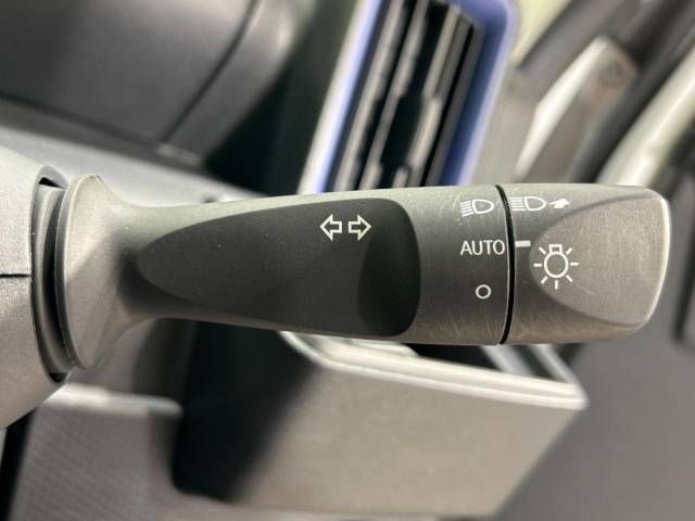 Daihatsu TANTO 2022-03 28430-3