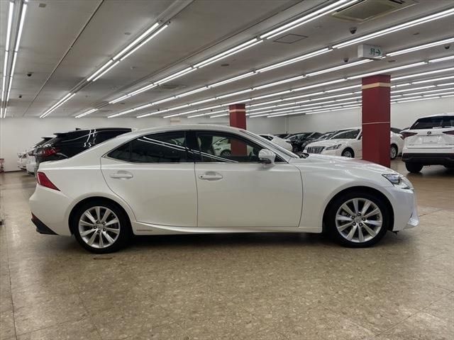 Lexus IS 2015-10 21450-3