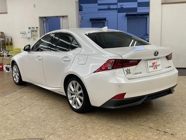Lexus IS 2015-10 21450-6