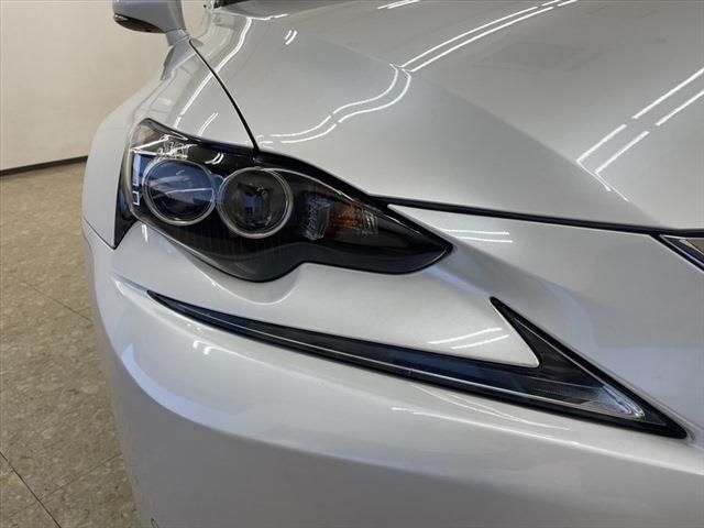 Lexus IS 2015-10 21450-9