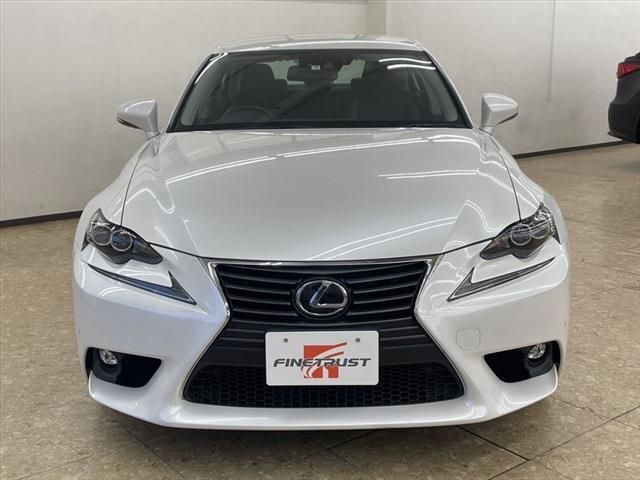 Lexus IS 2015-10 21450-1