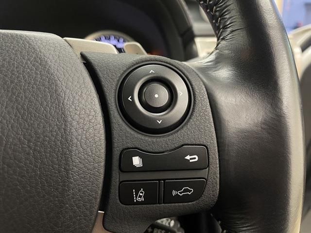 Lexus IS 2015-10 21450-26