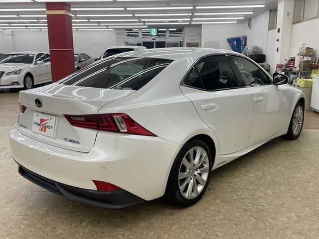 Lexus IS 2015-10 21450-4