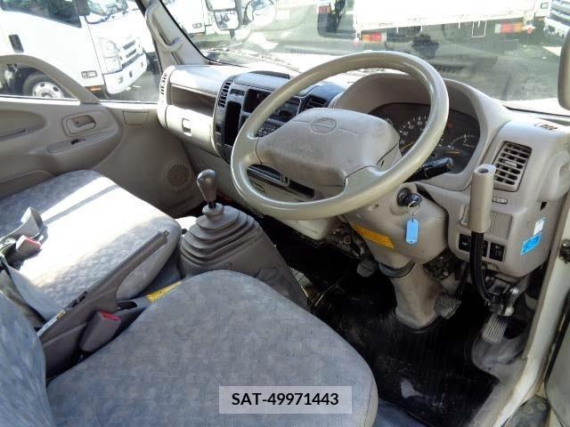 Hino DUTRO 2010-05 234384-2