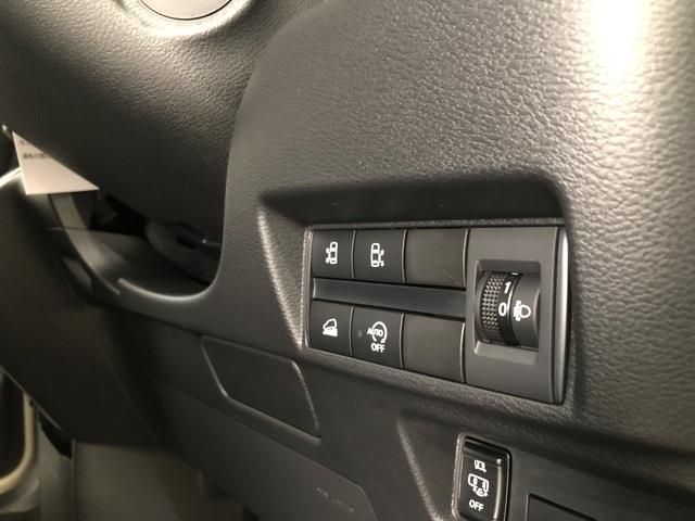 Mitsubishi DELICA MINI 2023-07 23271-10
