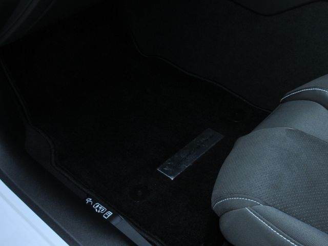 Chevrolet CORVETTE 2021-09 190759-18
