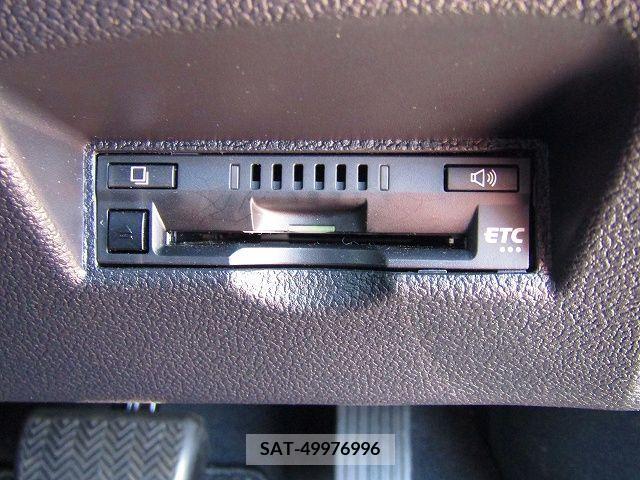 Toyota PRIUS 2018-07 335553-12
