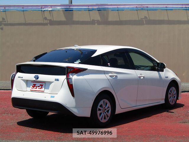 Toyota PRIUS 2018-07 335553-2