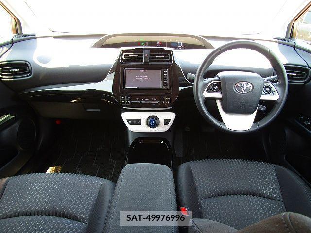 Toyota PRIUS 2018-07 335553-1