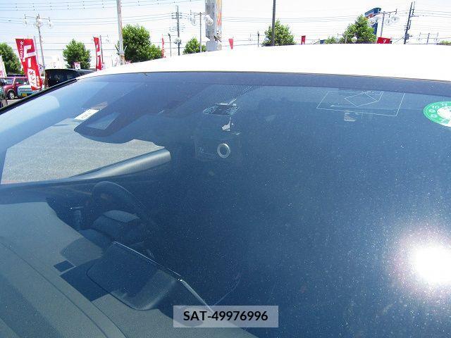 Toyota PRIUS 2018-07 335553-24