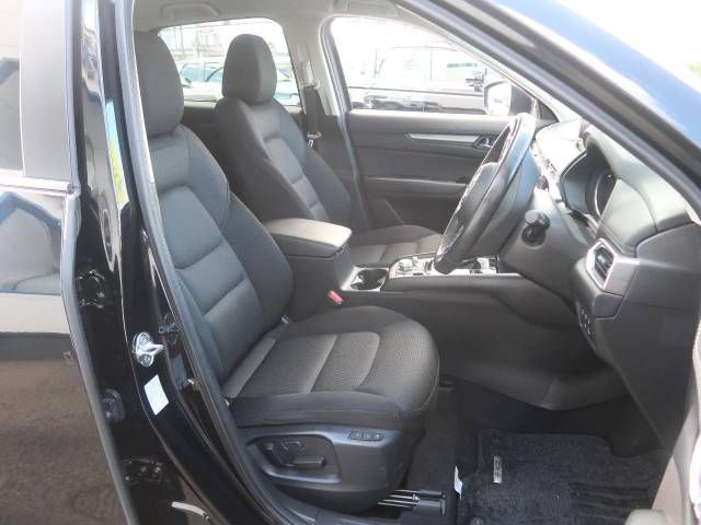Mazda CX-5 2018-11 16051-8