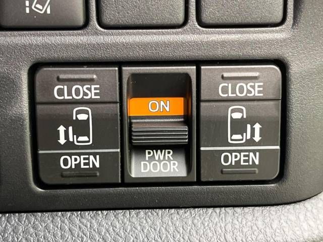 Toyota VOXY 2017-09 190141-6