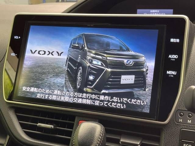 Toyota VOXY 2017-09 190141-2