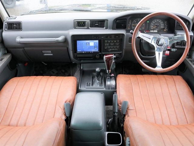 Toyota LAND CRUISER 1996-01 1562-1