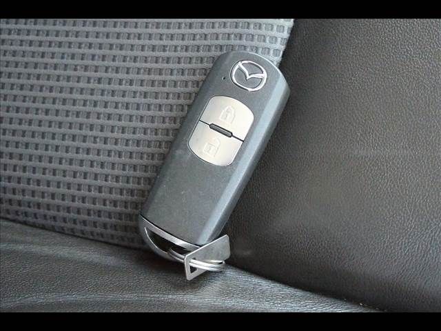 Mazda DEMIO 2016-11 6723-22