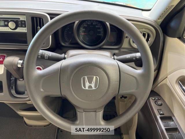 Honda N-ONE 2013-01 337828-11